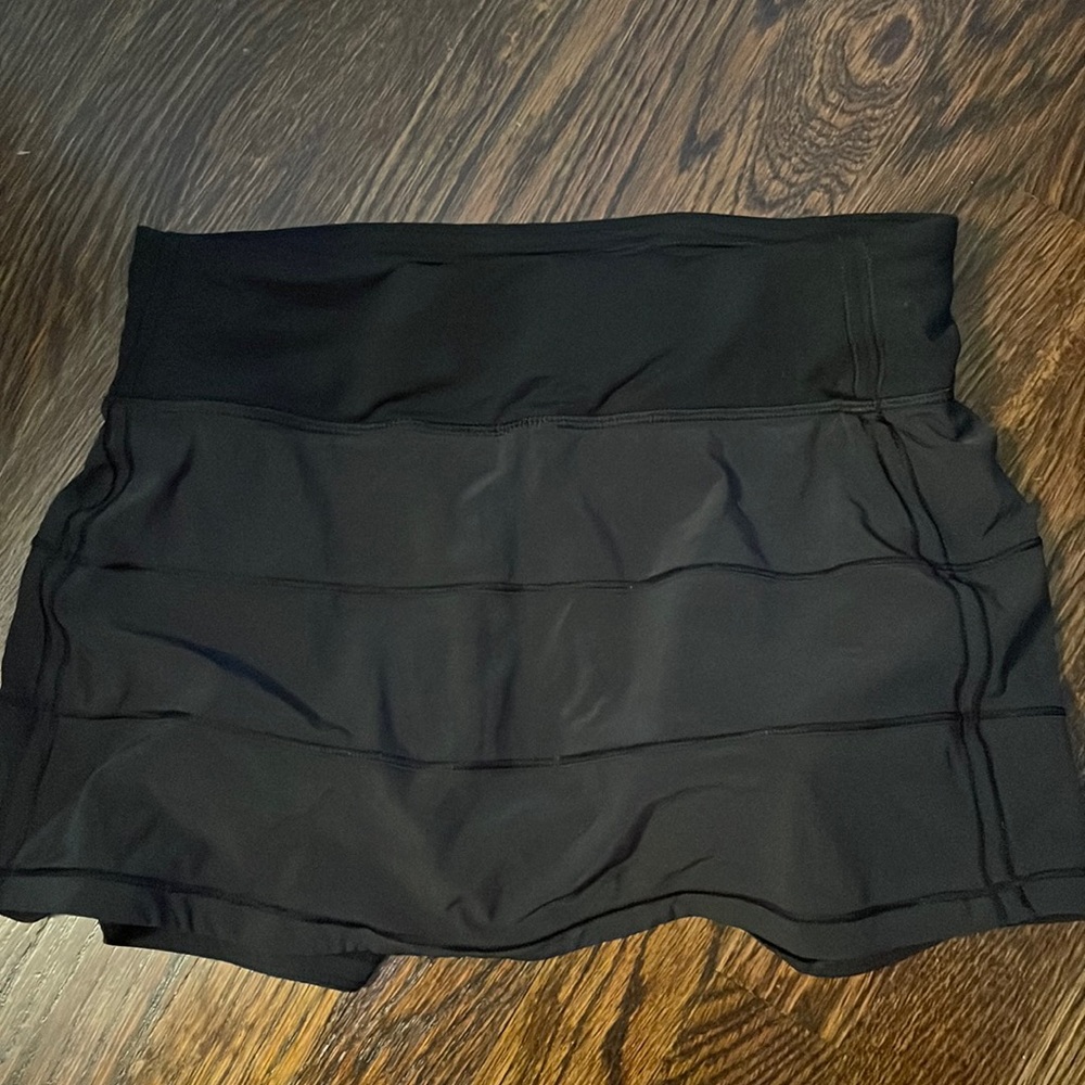 Black lulu lemon skirt
